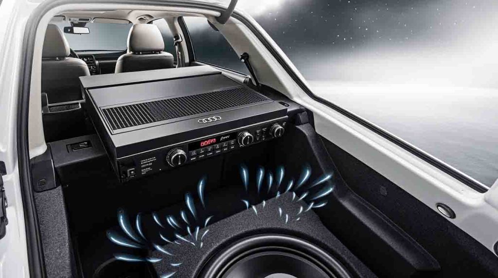 ampli avec caisson de basse dans une Audi A3