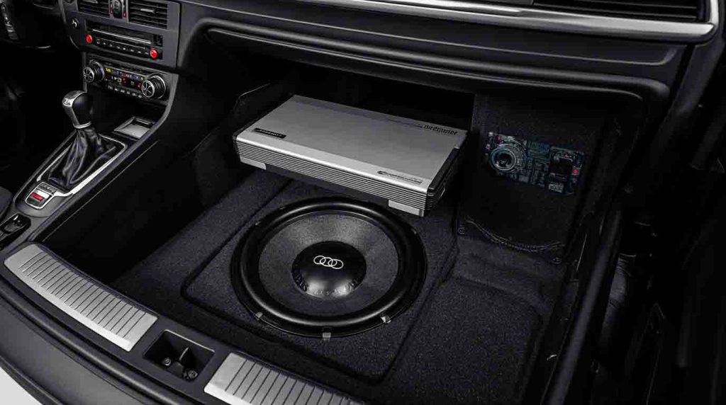 amplificateur avec caisson de basse dans une Audi A3