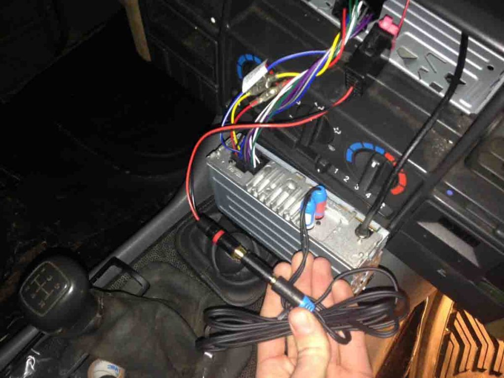 cablage sur un autoraido